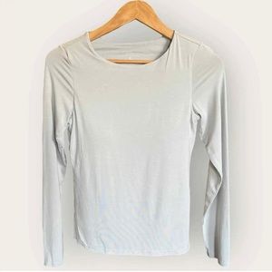 Klassy Network Crew Neck Long Sleeve Shirt | Medium | Grey | Built in Bra Basics